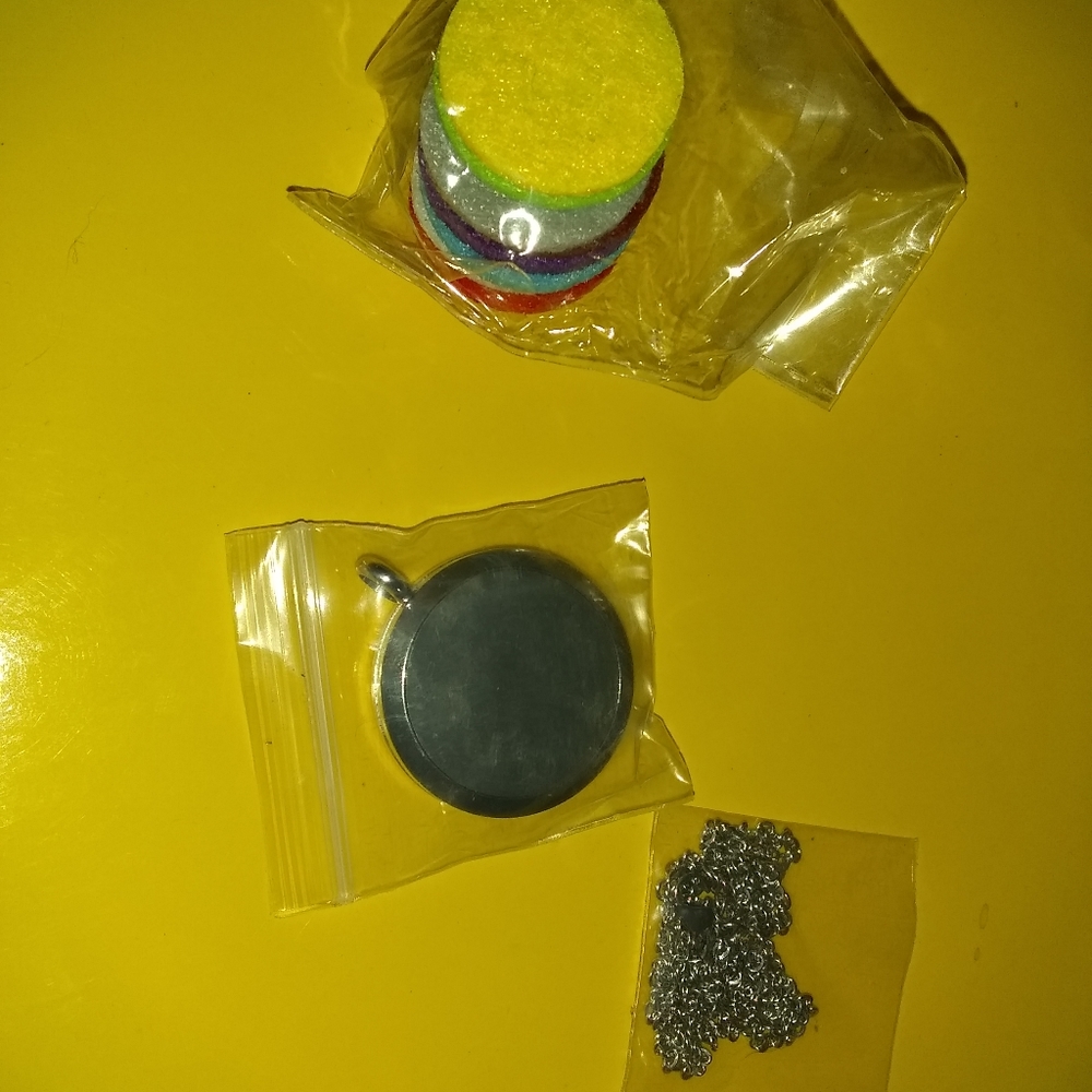 Essential oil diffuser - Picture 2 of 2